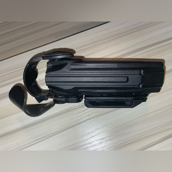 Safariland 7520 EDW Holster SLS, Level 2 Retention Duty Holster for Taser X26P - Picture 4 of 9